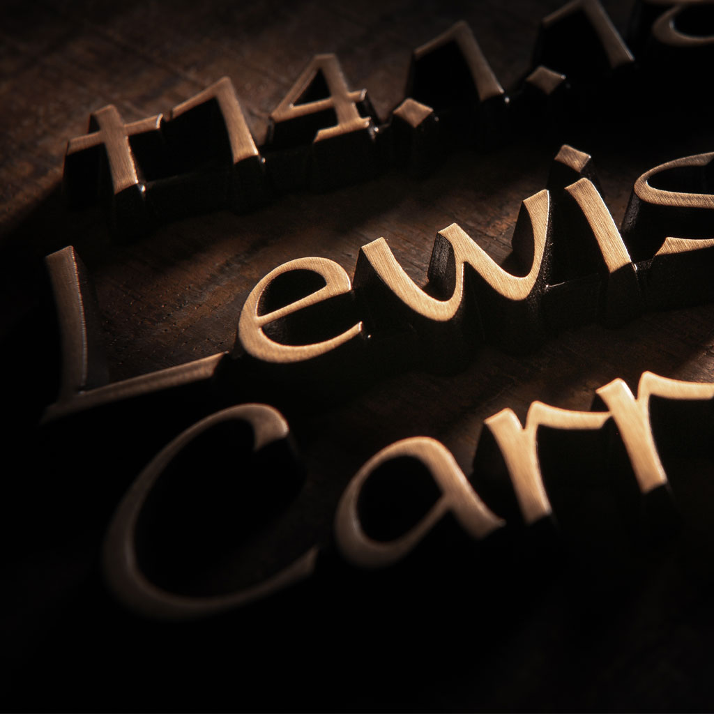 Grabinschrift Buchstaben